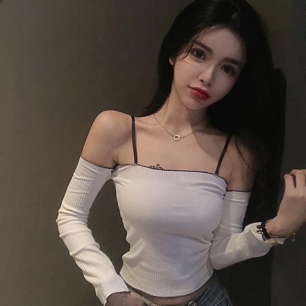 王子文六一带小孩海边游玩 去年曾被曝隐婚生子